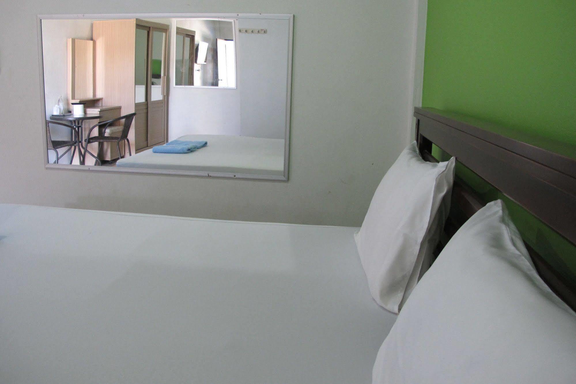 Tongmai Resort สุราษฎร์ธานี ภายนอก รูปภาพ